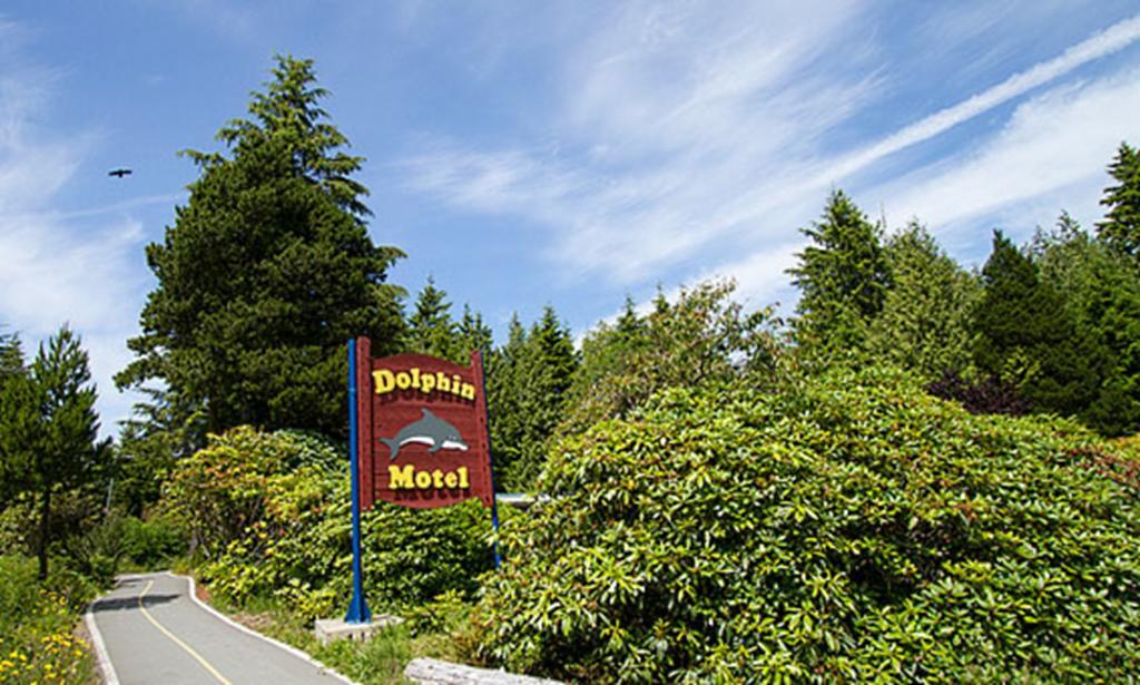Dolphin Motel Tofino Bagian luar foto